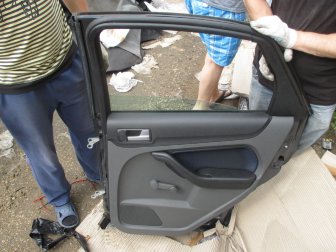 Накладка двери задней правой 1548248 Уголок внутренний Форд Фокус 2 седан и хетчбек, - БУ