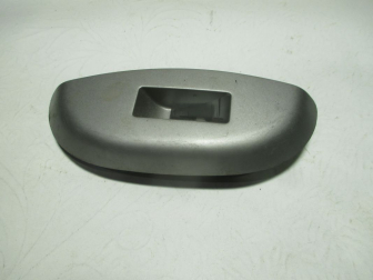 Накладка кнопки стеклоподъемника двери зад правой 96490455 Шевроле Авео Т200 на 1 кнопоку Серая - БУ