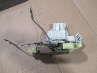 Замок двери Форд Фокус 1 передней правой XS41A21812CP 1061071, 1069765, 3817341 4000423, - БУ