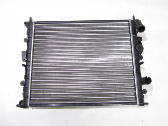 Радиатор охлаждения Рено Логан с МКПП без кондиционера 7700836301, 7700838134 7701352603 - Van Wezel