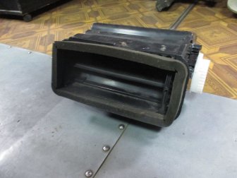 Печка отопителя Шевроле Круз - Корпус воздухозаборника системы впускного воздуховода 13339082 - БУ