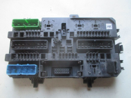 Блок предохранителей салонный 13206762 HK Опель Астра H в багажник - есть ДЕФЕКТ - 0A-9, - БУ
