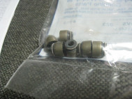 Колпачок маслосъемный 94535484, 94535482 Дэу Матиз Тико Дамас Спарк 0,8-1,0л Авео 1,2л 72лс, - Elrin