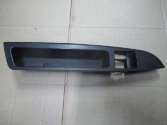 Накладка кнопки стеклоподъёмника двери перед правой 201002518 Шевроле Спарк 2 кнопки ПРАВОРУКИЙ - БУ