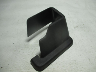 Заглушка крепежа сидений передних передняя правая наружняя LR002097 6H52131K12ABW Фрилендер 2, - БУ