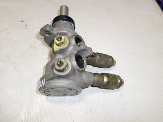 Цилиндр тормозной Главный 21030299 98AB2B195BH TCtg10g0 141115A Форд Фокус 1 FF-63, - БУ