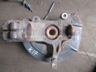 Кулак Ленд Ровер Фрилендер 2 поворотный - левый LR006859 с 2007 по 2010 г - без ступицы, - БУ