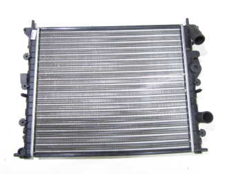 Радиатор охлаждения Рено Логан с МКПП без кондиционера 7700836301, 7700838134 Меган Клио, - BodyPart