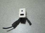 Разъем USB в бардачок 25832462, 20870101 Chevrolet Aveo T300 розетка бардачка пассажирского, - БУ