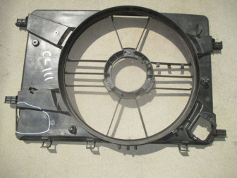Диффузор вентилятора охлаждения 13267630 13252520 52422318 Астра J Круз - D 59 - Трещина - БУ