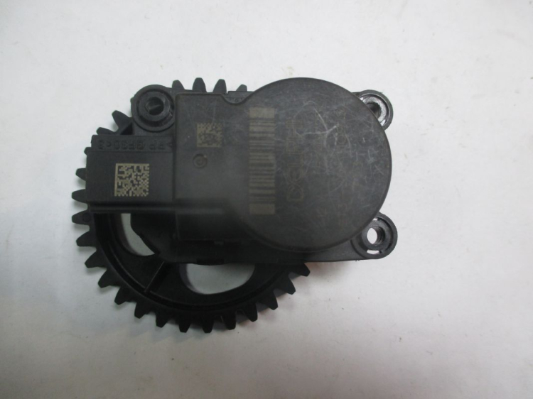 Мотор привода заслонки отопителя салона 52437251 ST32D10912 Шевроле ...