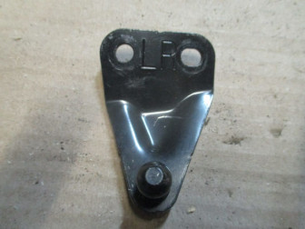 Кронштейн амортизатора крышки багажника правый 904541KA1A Ниссан Жук F15 с 10 по 2014г - БУ