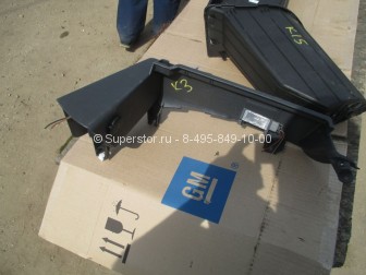 Полки багажника Фольксваген Поло - Направляющая правая 6Q6867762P с 2001 по 2009, - БУ