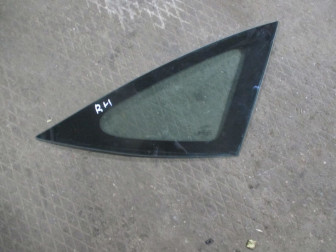 Стекло кузова Форд Фокус 1 Хэтчбек - Форточка задняя правая 1088905, - БУ