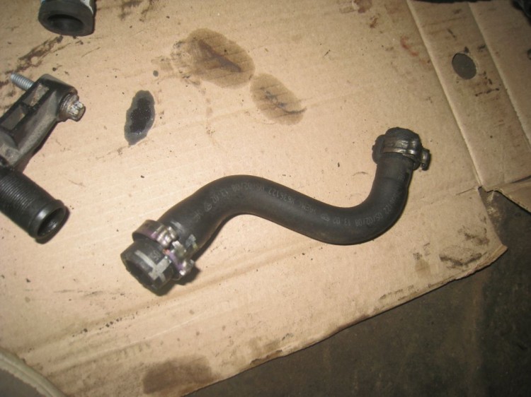 Шланг сапуна LR000994, 6G9Q6N753AA маслоотделителя Фрилендер 2 Дизель 2 ...