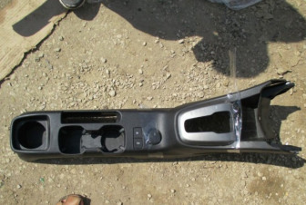 Консоль 95363375 подлокотник между сиденьями  Авео Т300 Черная - БУ Без накладки селектора S57