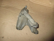 Кронштейн опоры МКПП левый 98AB7M125CG Форд Фокус 1 на 1,4-1,8 литра 1100163, - БУ