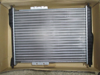 Радиатор охлаждения Шевроле Ланос с МКПП авто без кодиционера 96181931, 96351263 - Termal-2