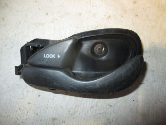 Ручка двери внутренняя левая 1S4Z5422601BA XS41F22601 передняя и задняя Форд Фокус 1 - ДЕФЕКТ  - БУ