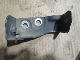 Кронштейн передней панели верхней Опель Астра J Шевроле Круз сталь правый, - БУ