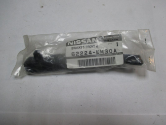 Кронштейн бампера переднего левый 62225EM30A Ниссан Тиида, - Nissan