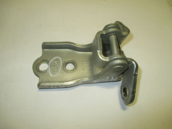 Петля двери передней левой или правой верхняя или нижняя 96623865 4804347 Каптива Антара 10F09 - БУ