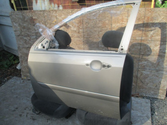 Дверь Форд Фокус 1 передняя левая 1132674 Все Focuc 1 - Голая, - БУ Бежевая S-66