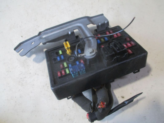 Блок предохранителей салонный 96821082 7J18-0051 82 Шевроле Каптива Антара- без крышки, - БУ