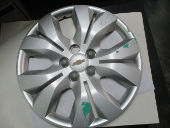 Колпак колесного диска Шевроле Круз R16 20934134 на стальной диск - 1 штука - №6 испачкан скотчем БУ