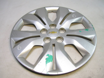 Колпак колесного диска Шевроле Круз R16 20934134 на стальной диск - 1 штука - №6 испачкан скотчем БУ