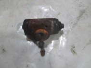 Цилиндр тормозной задний 93740568 Шевроле Реззо правый или левый Дэу Такума, - БУ