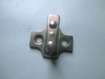 Ответная часть замка двери 95040624 96301668 6L06-6 на стойке Шевроле Ланос Реззо Дэу Ланос  - БУ