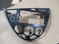 Накладка блока управления печкой 98ABA046A04CGW Форд Фокус 1, - БУ