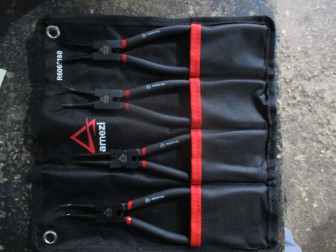 Инструмент - Набор съемников стопорных колец 180мм ARNEZI