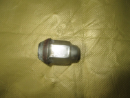 Гайка колесная литого диска 09594682 Шевроле Авео Т300 Круз Астра J R15 1008013 09598708 - БУ