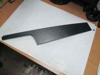 Накладка двери передняя левая наружняя 95479768 на стойку Шевроле Орландо, - БУ