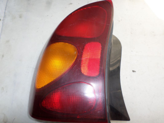Фонарь левый задний 96460275 Шевроле Ланос - красный габарит N-15 - ДЕФЕКТ крепления патрона, - БУ