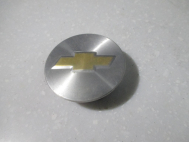 Колпак диска литого 9593169 9594156 маленький 59 мм R17 эмблема Крест Шевроле Круз - 1 штука, - БУ