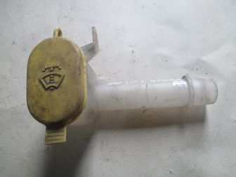 Горловина бачка омывателя 2M518K528AA 95GG17632BB Форд Фокус 1, - БУ