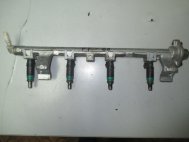 Рампа топливная Форд Фокус 2 - 1429843, 9d2809h487 для мотора 2 литра - алюминиевая, - БУ