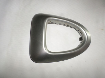 Накладка консоли КПП P13717A77000 KNJ10 MR20DE Ниссан Кашкай J10, JJ10 - К-16, - БУ