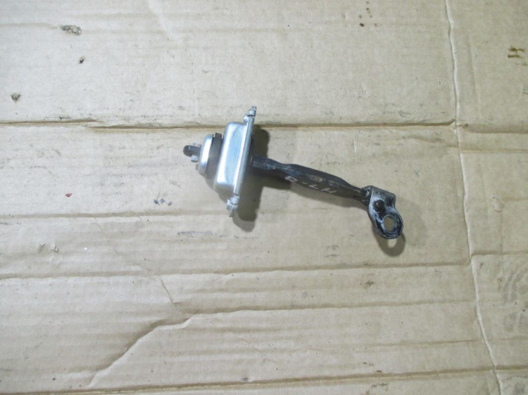 Ограничитель хода двери передней левой 96649046 96541571 Шевроле Авео ...