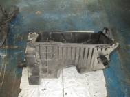 Корпус воздушного фильтра  - Нижняя часть 165289KA0A Ниссан Ноут E12 Марч Верса 1,6л HR16DE - БУ