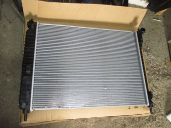 Радиатор охлаждения Опель Антара Шевроле Каптива 20777071, 96629057 с МКПП 2,4-3,2 литра - Miles