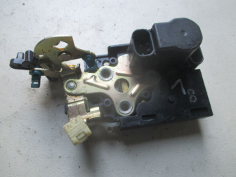 Замок двери задней левой 96260995 96260993 Шевроле Авео Т200 Лачетти Реззо Дэу Такума - БУ