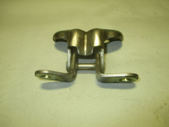 Петля двери передней правой нижняя 95493872 P12341 A046057 Шевроле Авео Т300 Седан и Хэтчбек, - БУ