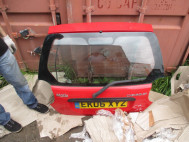 Крышка багажника Шевроле Спарк М200, 96601702, - БУ Красная СM12 в СБОРЕ - 2 вмятинки