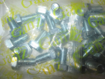 Болт GUM05001 M8x16x1,25 кронштейна приемной трубы GANZ