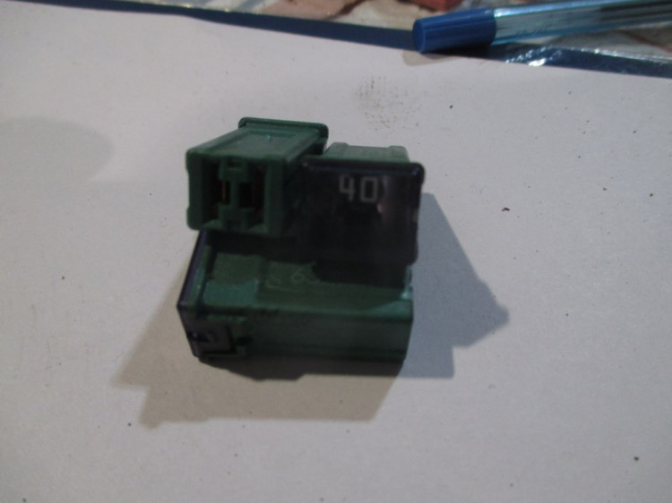 Предохранитель 40 Aм 96377974 - Зеленый Шевроле Каптива Спарк М300 ...