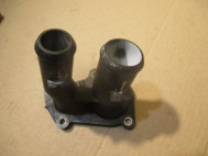 Термостат - Корпус термостата 1707050, 2S6G9K478BD Форд Фокус 2 Фьюжен для 1,4-1,6 литра, - БУ